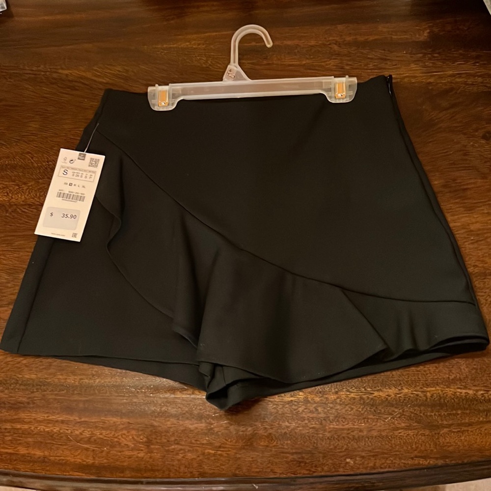 Black Zara Ruffle Mini Skirt